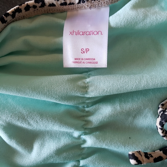 Sheetah 2 piece Bathing suit - Picture 4 of 5